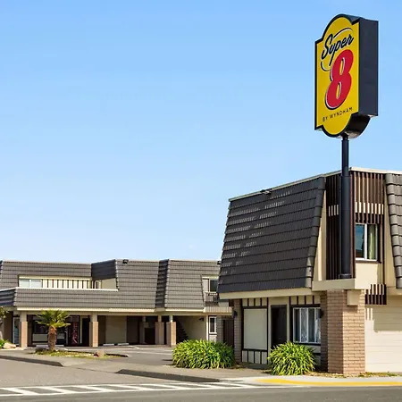 Super 8 By Wyndham Eureka-2