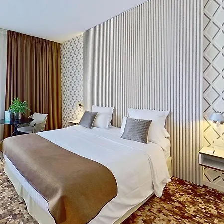 Aquabella Hotel & Spa-3