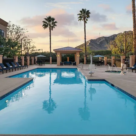 Courtyard By Marriott Santa Clarita Valencia-3