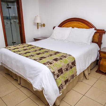 Hotel Casa Laureles-3