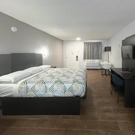 Studio 6 Suites Hurricane, Wv-2