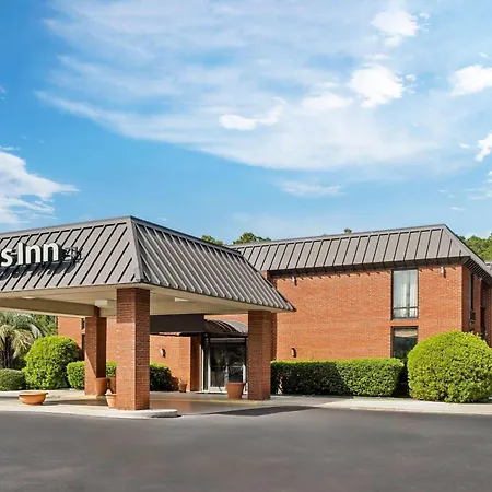 Days Inn By Wyndham Statesboro-3