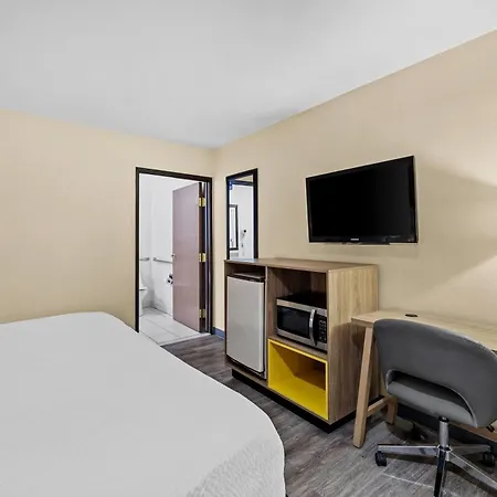 Days Inn By Wyndham Tucson Airport-2