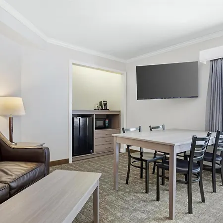 Best Western Plus Windjammer Inn & Conference Center-2