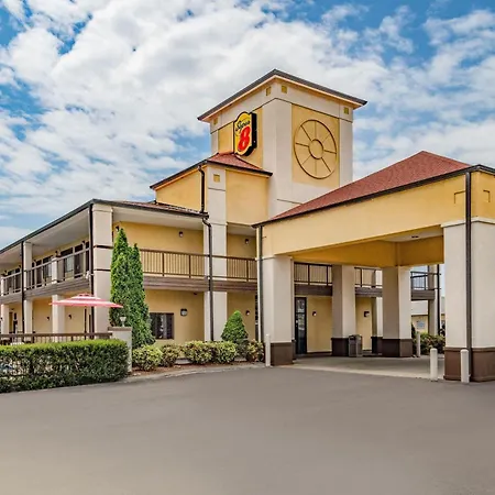 Super 8 By Wyndham Columbia-2