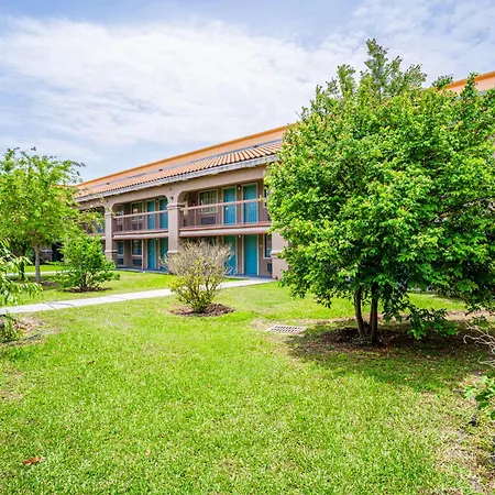 Lone Star Inn & Suites By Oyo Harlingen Tx-2