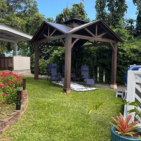 Hilo Bay Oceanfront Bed And Breakfast-2