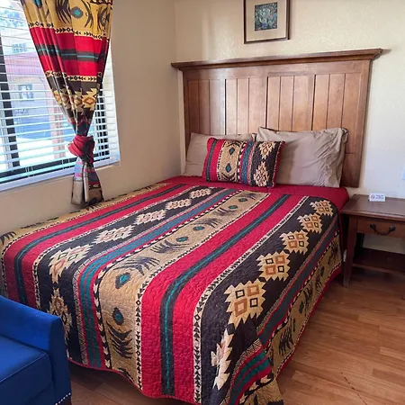 Apache Motel-3