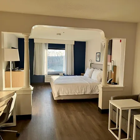 Spark By Hilton Woburn Boston-3