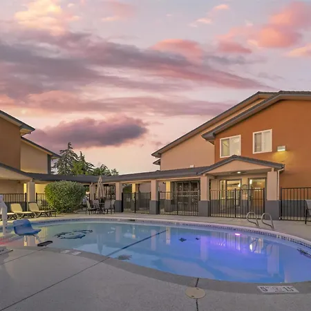 Best Western Antelope Inn & Suites-3