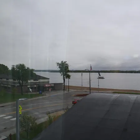 Fairfield Inn & Suites By Marriott Detroit Lakes-2