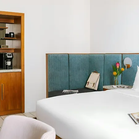 The Circ Hotel Hollywood, Sonder By Marriott Bonvoy-3