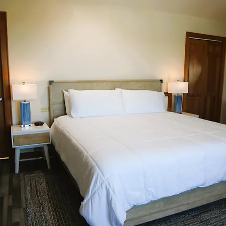 Pony Island Inn-3