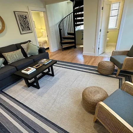 Epic Downtown Newport Location W Parking-2