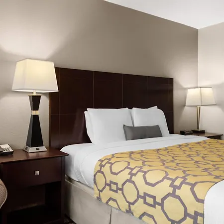 Baymont By Wyndham Jefferson City-3