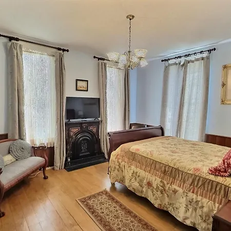 Historic Sion Bass Guest House-2