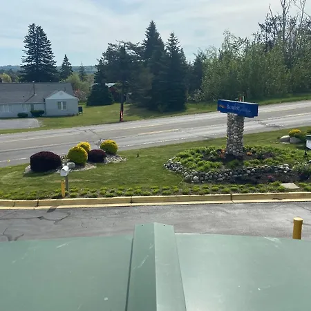Baymont By Wyndham Petoskey-3