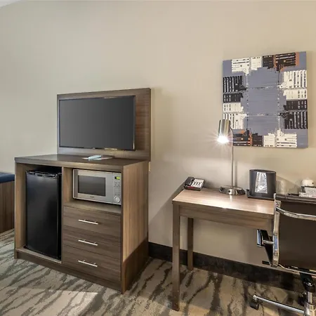 Best Western Plus Castlerock Inn & Suites-3