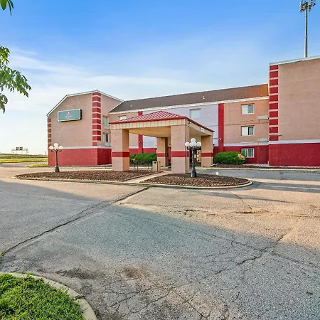 Coratel Plus Suites Wichita West Airport-3