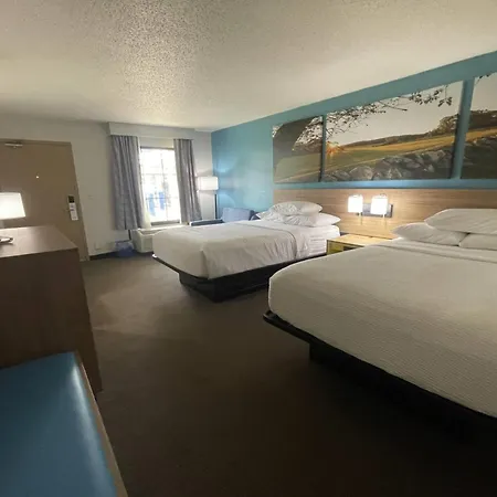 Days Inn & Suites By Wyndham York-2