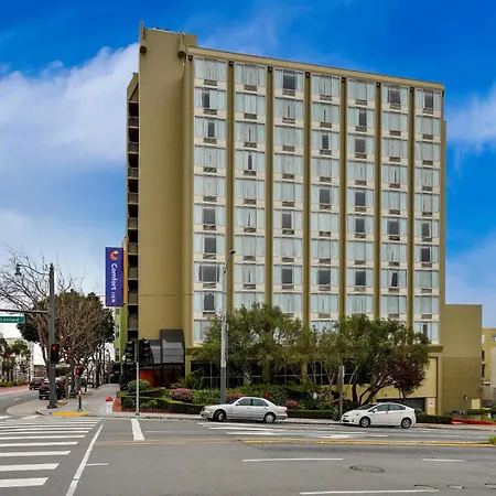 Comfort Inn By The Bay-3