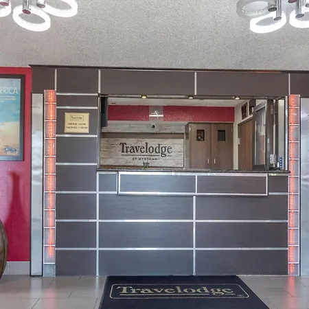 Travelodge By Wyndham Muskegon-3