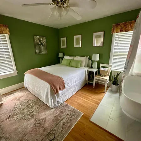 Red Rocker Inn-2