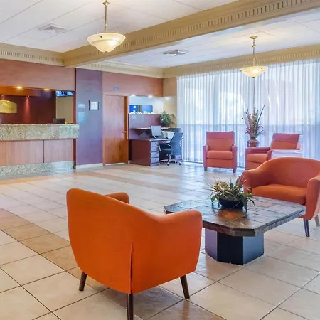Howard Johnson By Wyndham Lakeland-2