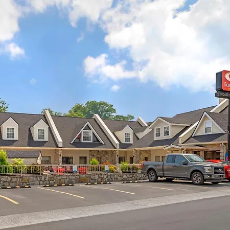 Econo Lodge Inn & Suites Gatlinburg At The Convention Center-2