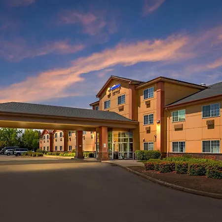 Comfort Suites Salem-2