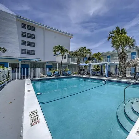 Castle By The Sea Motel-3