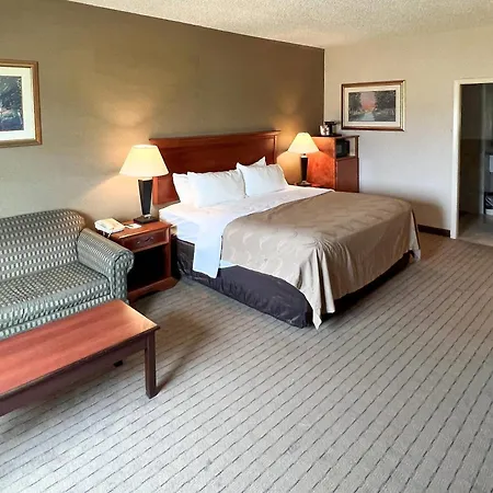 Quality Inn & Suites Grants - I-40-2
