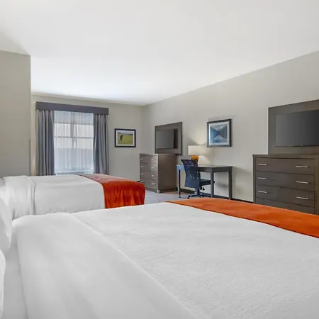 Best Western Plus Elizabethtown Inn & Suites-2