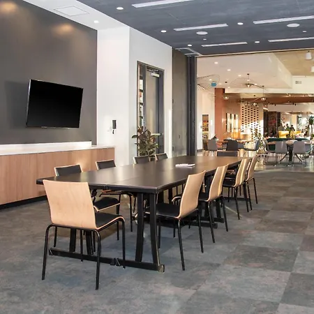 Cambria Downtown Phoenix Convention & Airport Hotel-2