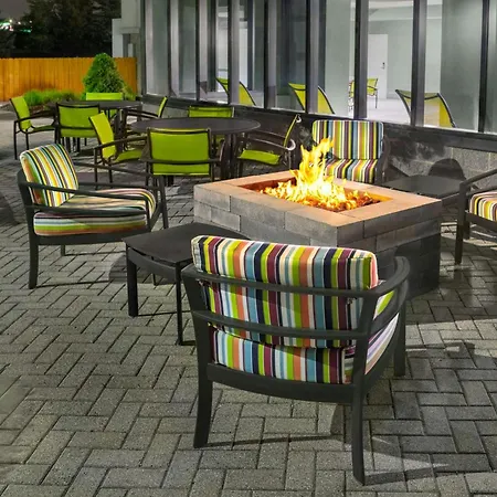 Springhill Suites Detroit Auburn Hills-3
