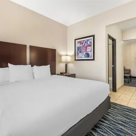 Best Western Plus Eastgate Inn & Suites-2