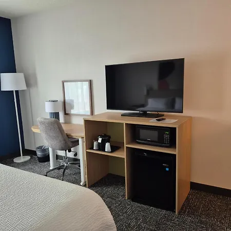 Spark By Hilton Lancaster-2