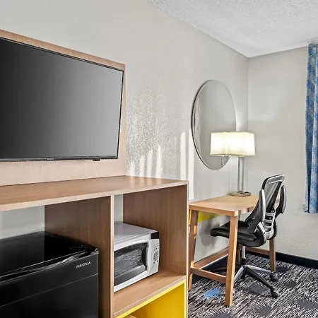 Days Inn By Wyndham Chattanooga/Hamilton Place-3