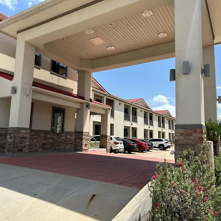 Scottish Inn And Suites-2