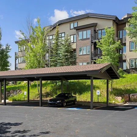 Crestview Condominiums By All Seasons Resort Lodging-3