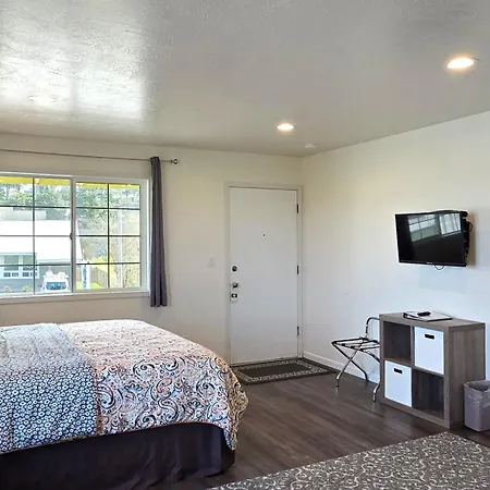 Pacific City Inn-3