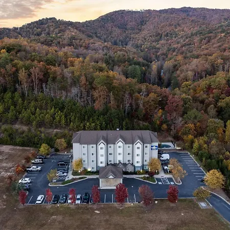 Microtel Inn & Suites Dillsboro/Sylva-2