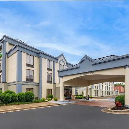 Wingate By Wyndham Greensboro-Coliseum-2