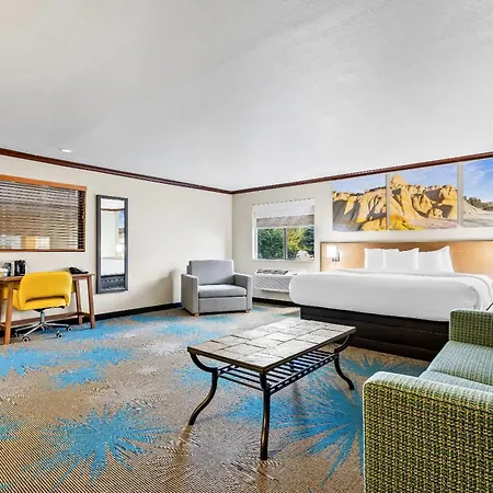 Days Inn By Wyndham Mitchell Sd-3