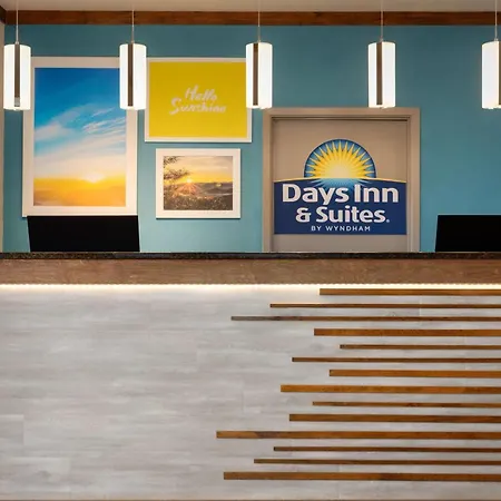 Days Inn By Wyndham Suites Fredericksburg-2