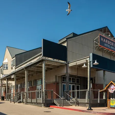 Harbor House Hotel And Marina At Pier 21-2