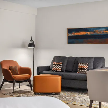 Hilton Garden Inn Toronto Airport-3