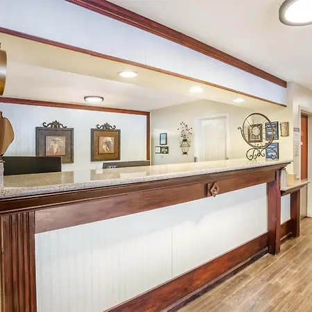 Best Western Luxury Inn-3