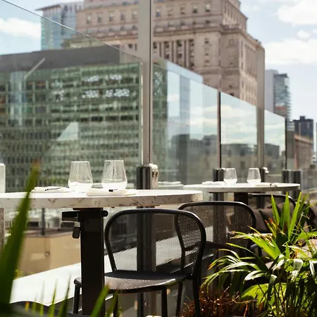 Renaissance Montreal Downtown Hotel-2