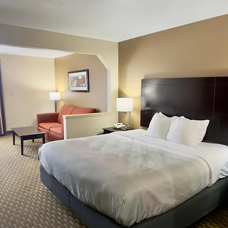 Quality Inn & Suites Pine Bluff-2